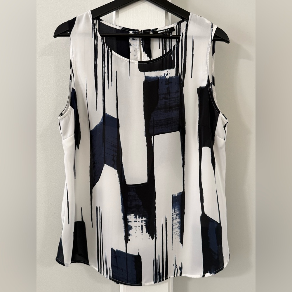DKNY Black and White Abstract Sleeveless Blouse
